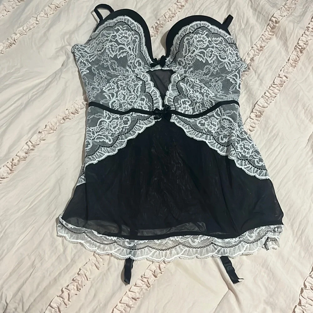 VICTORIA SECRET LINGERIE 36D - Picture 1 of 5